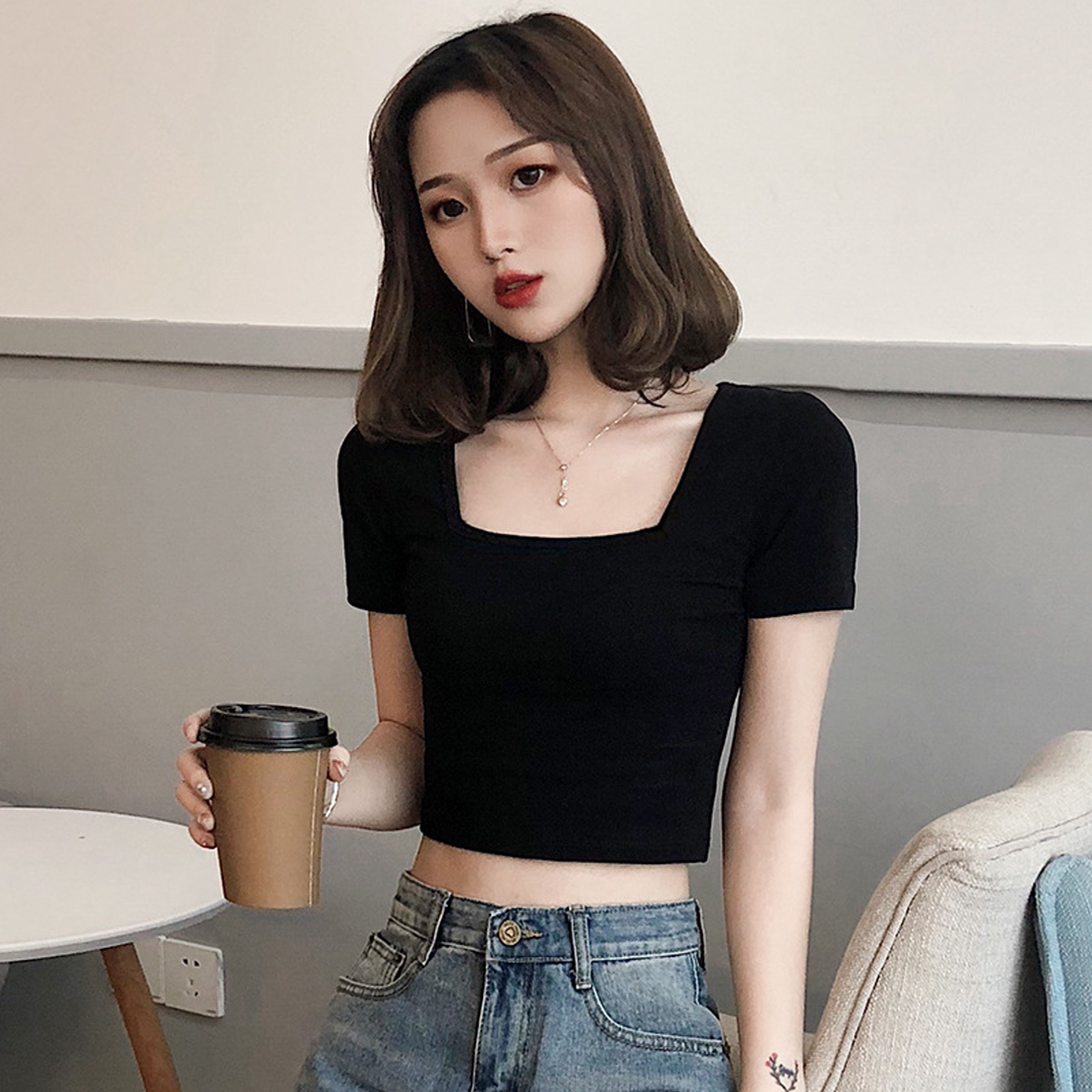 Áo Croptop Cộc Tay Cổ Vuông 205 P0/K28 GIỎ