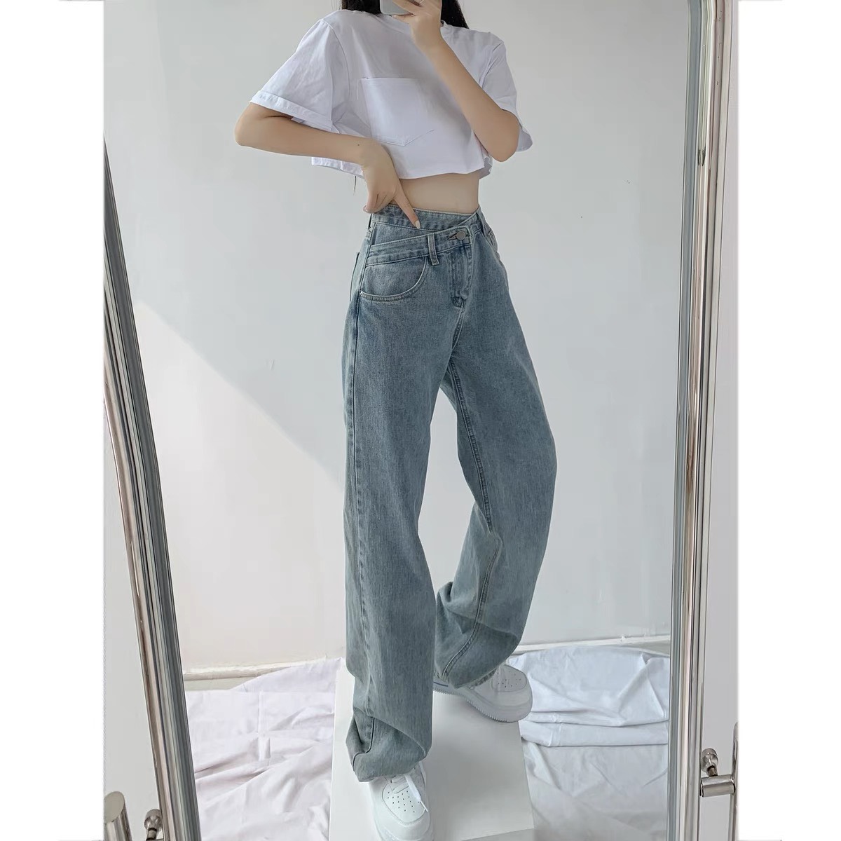 Quần Jean Ống Rộng Cạp Chéo - P0/K16