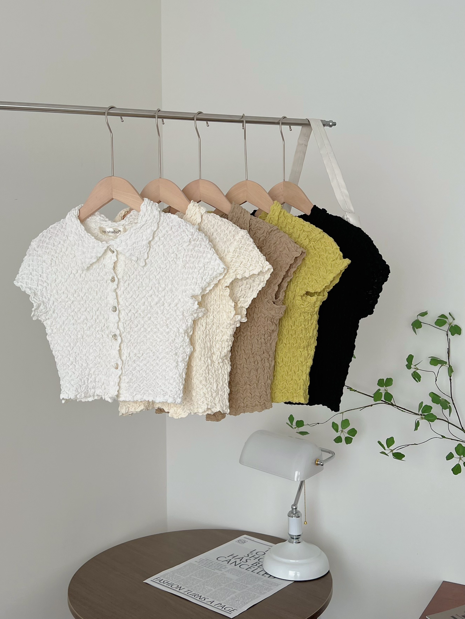 Croptop cúc trai nhăn xốp 15