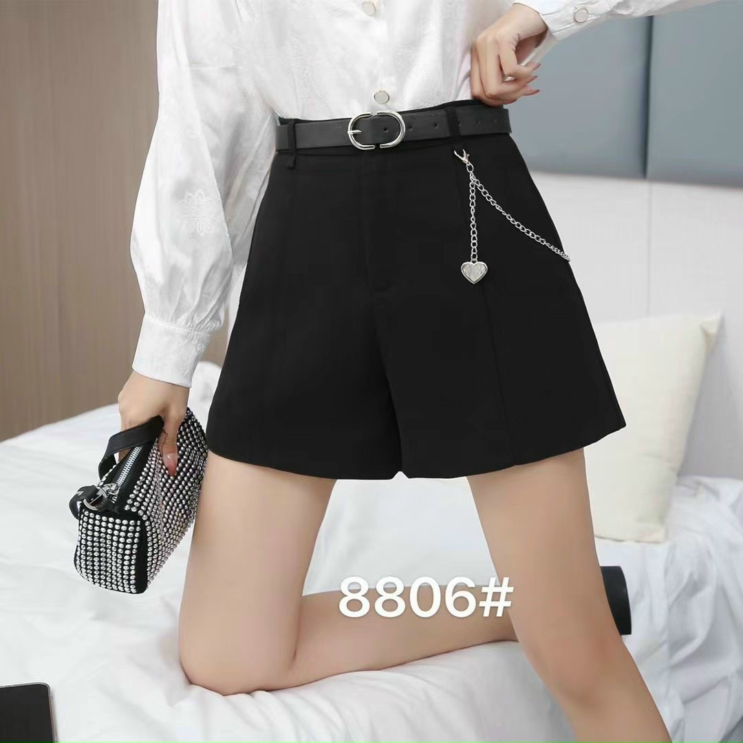 Quần short kèm đai 8806