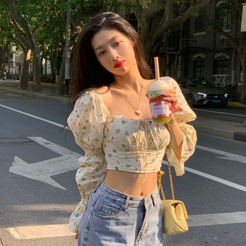 Aocrthoanhi2973 Áo croptop hoa nhỉ cổ vuông