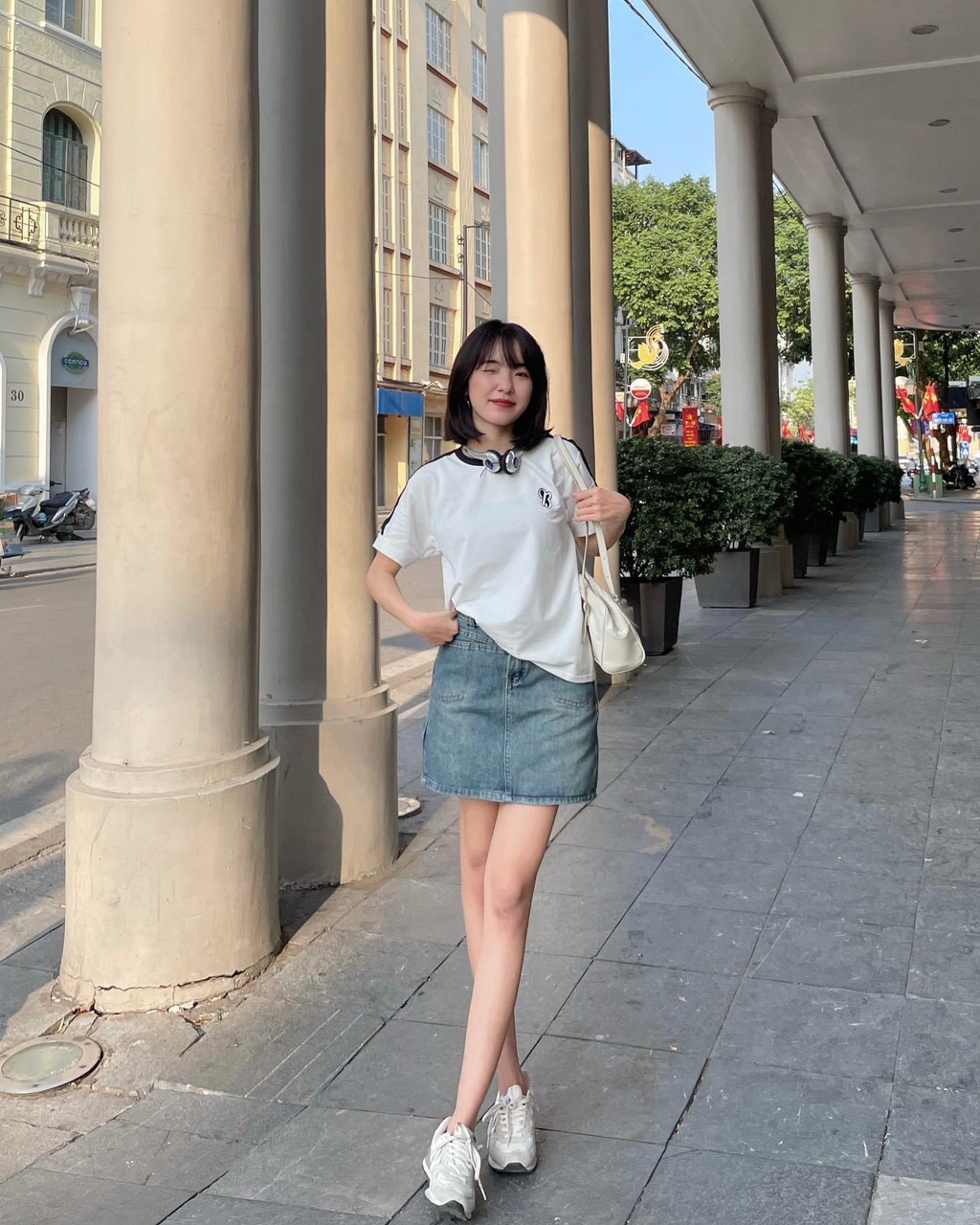 Áo thun babytee form fit thêu logo chữ B mã 861