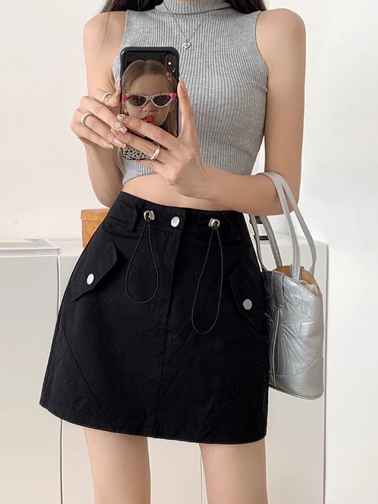  Chân váy ngắn chữ A vải 2 da rút eo  túi chéo phong cách dễ mặc dễ phối lắm ạ mặc lại siêu thoải mái CV6927_P13K6