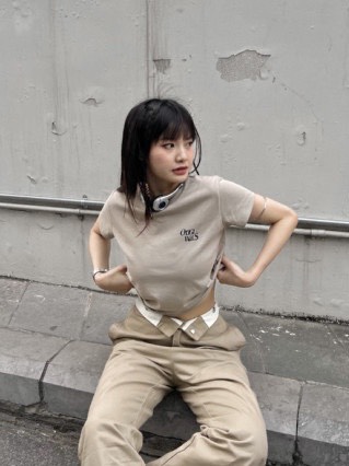 Áo thun babytee basic mẫu mới 2023 cổ tròn in chữ nổi sịn sò đơn giản mà xinh lắm Ao520_P11K13