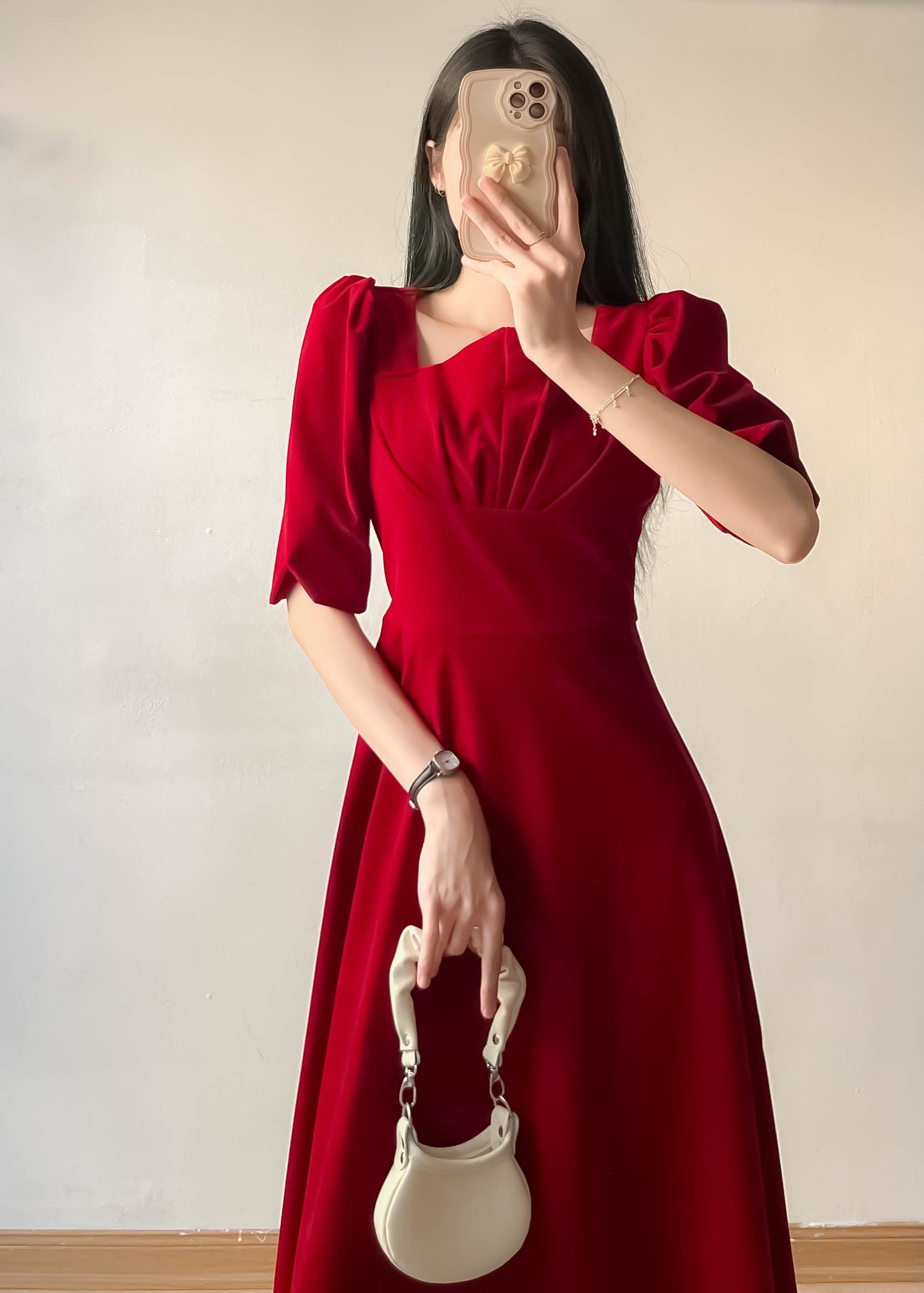 Váy nhung tay lỡ xẻ ngực  Vaynhungxenguc_