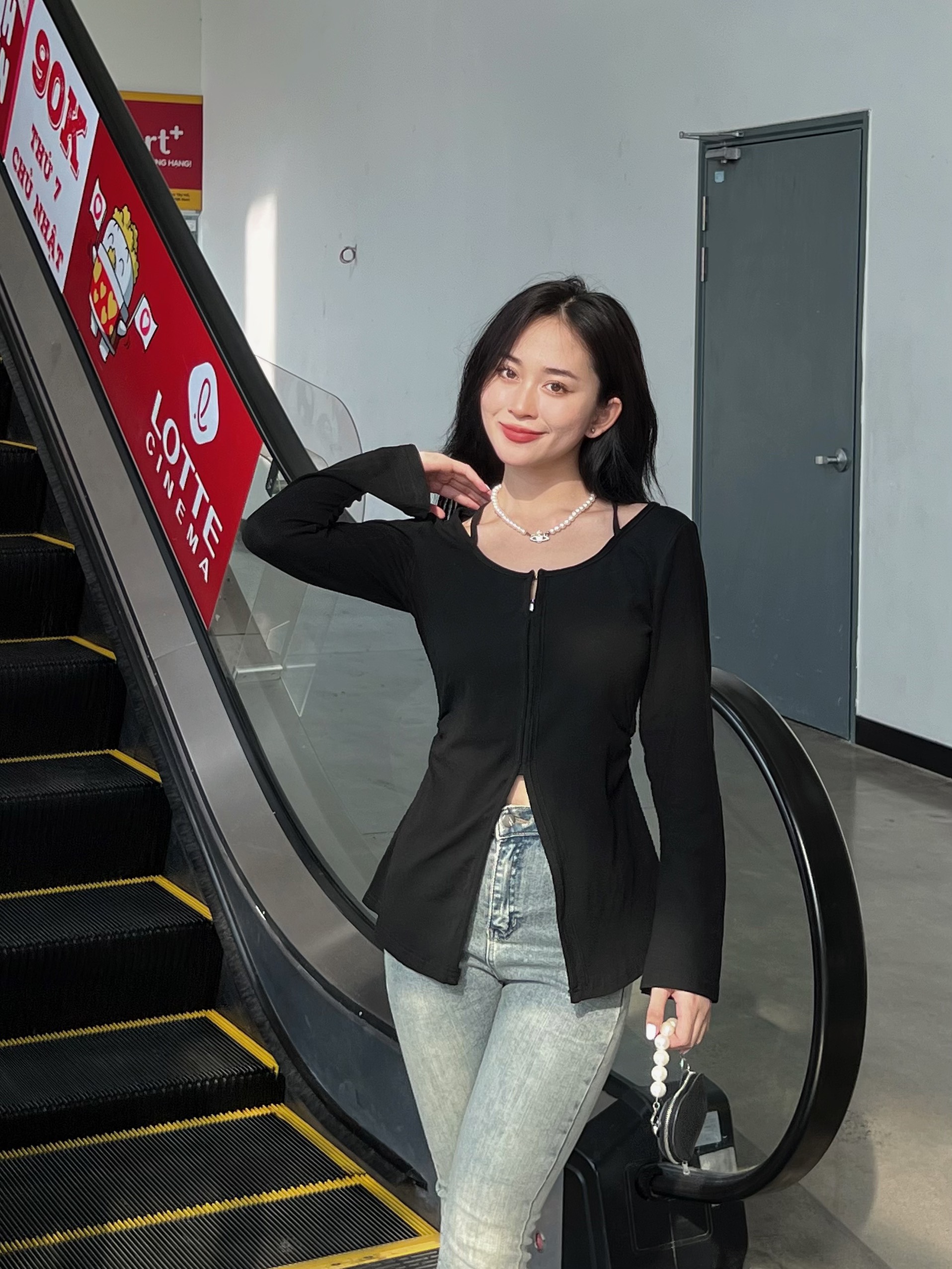áo thun nữ xẻ bụng Aothunxebung303 