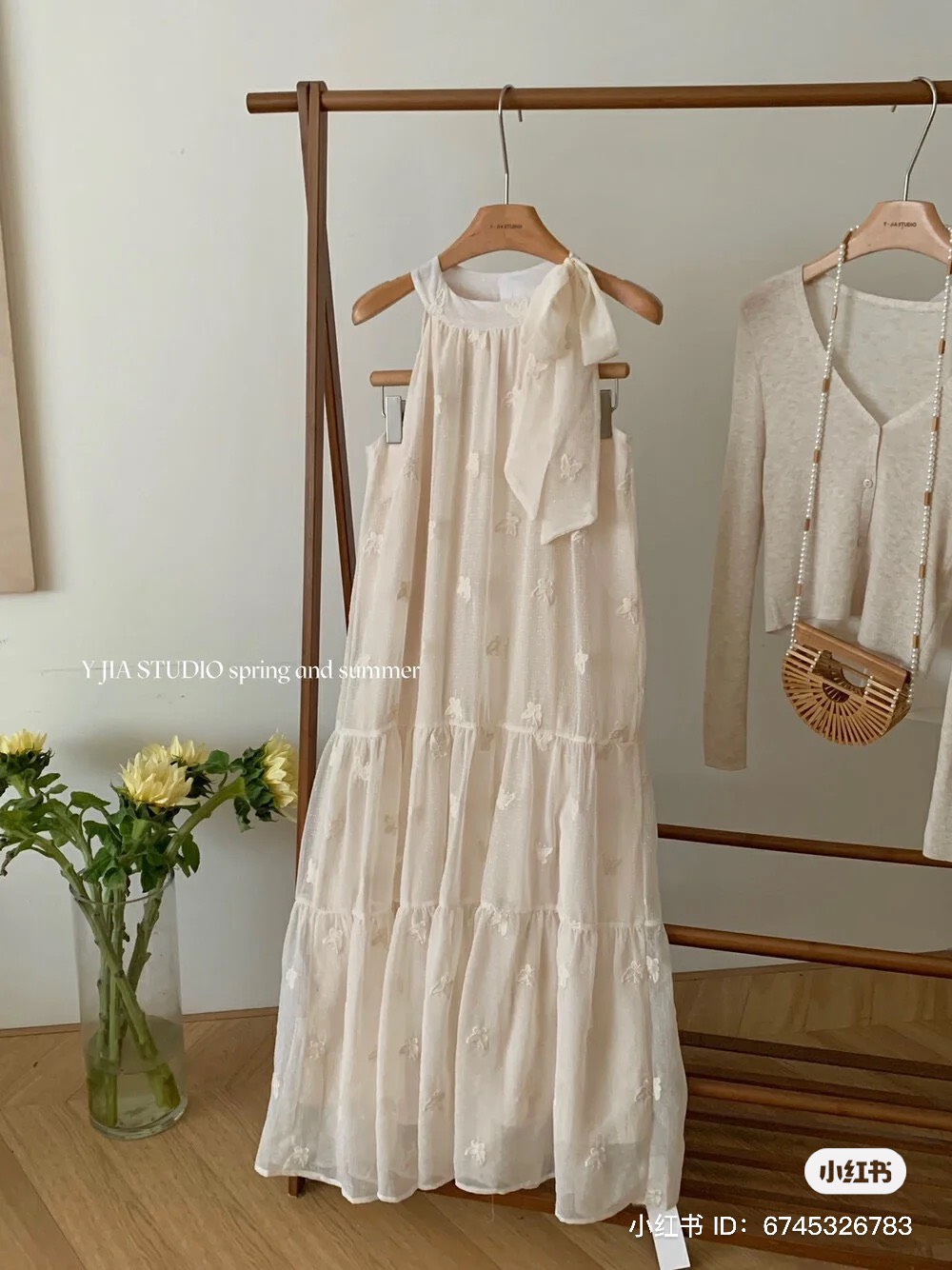Váy maxi đi biển thêu mới Maxi3515